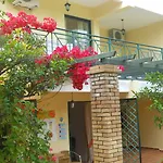 Barbati Beach Apartments Барбати