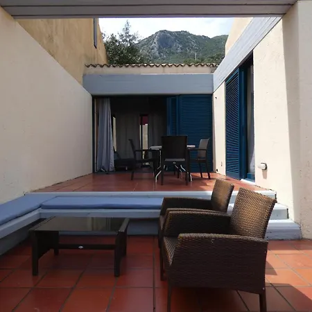Aparthotel Barbati Beach Apartments