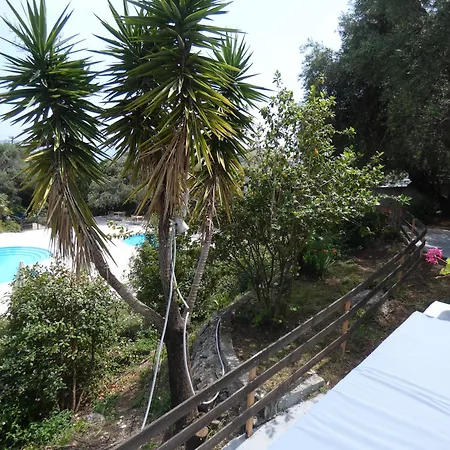 Aparthotel Barbati Beach Apartments *