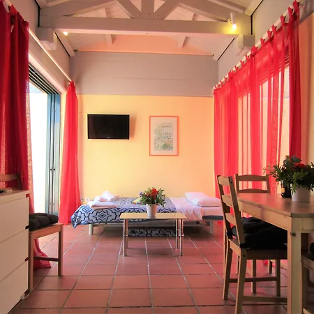 דירה Barbati Beach Apartments בארבאטי