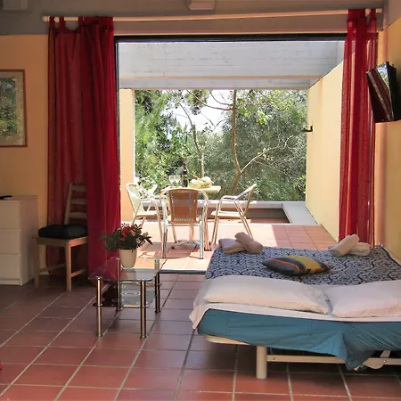 Barbati Beach Apartments דירה