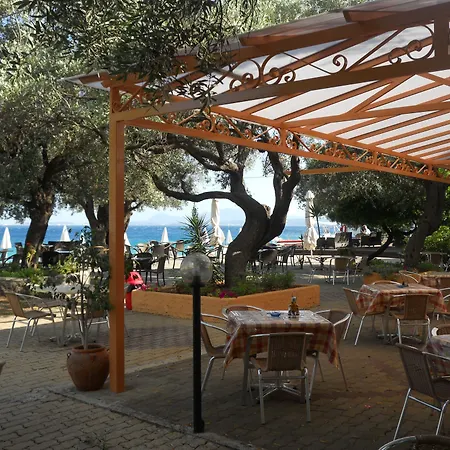 Barbati Beach Apartments דירה